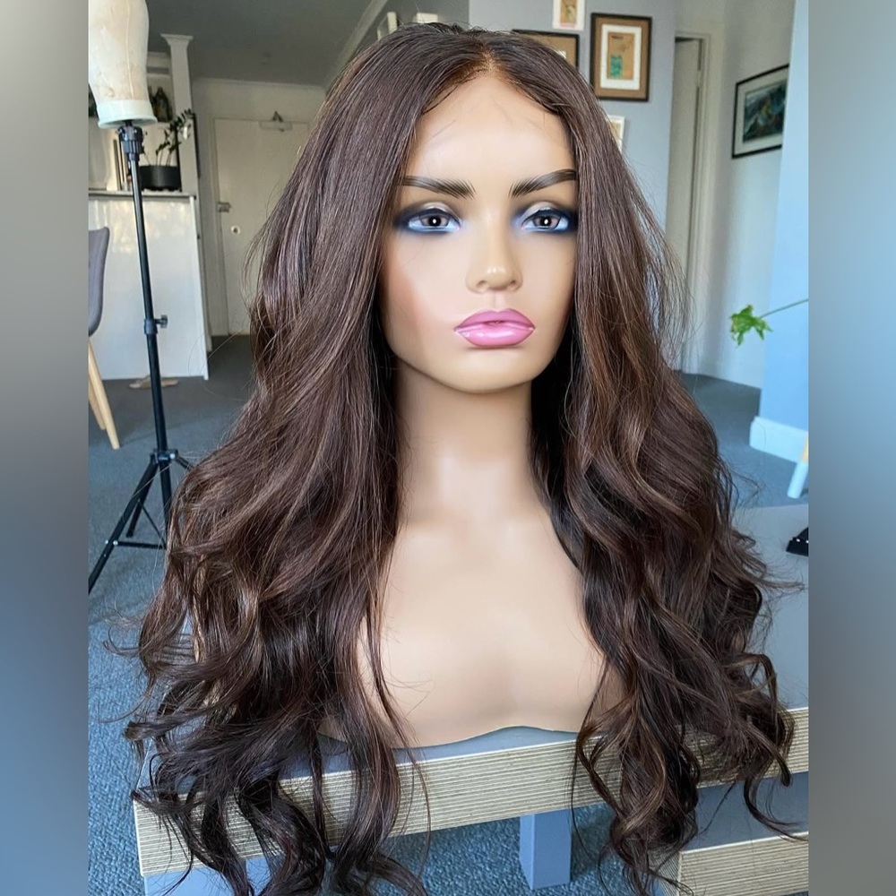 Elegant Brown Wavy Hair Wig